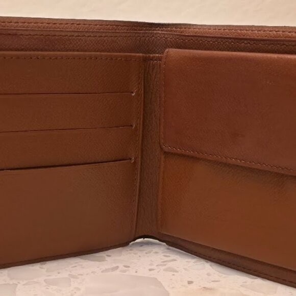 Authentic Louis Vuitton Men's Wallet - Picture 10 of 15